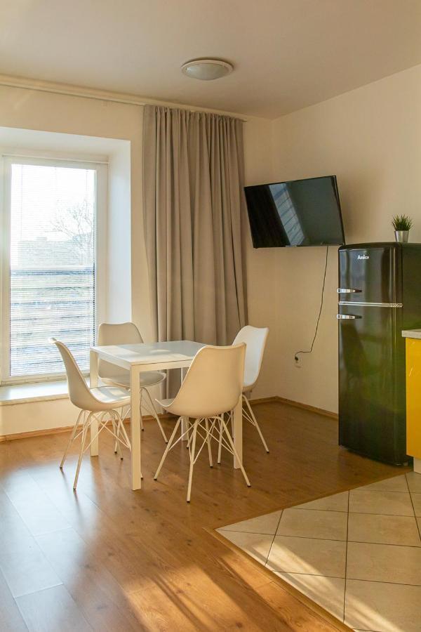 Yellow Apartment Ostrava Eksteriør billede