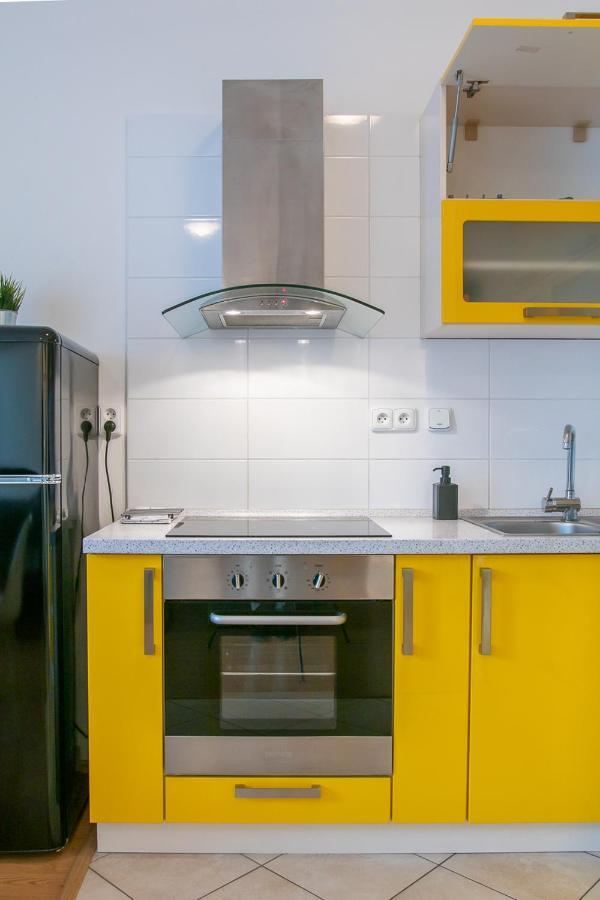 Yellow Apartment Ostrava Eksteriør billede